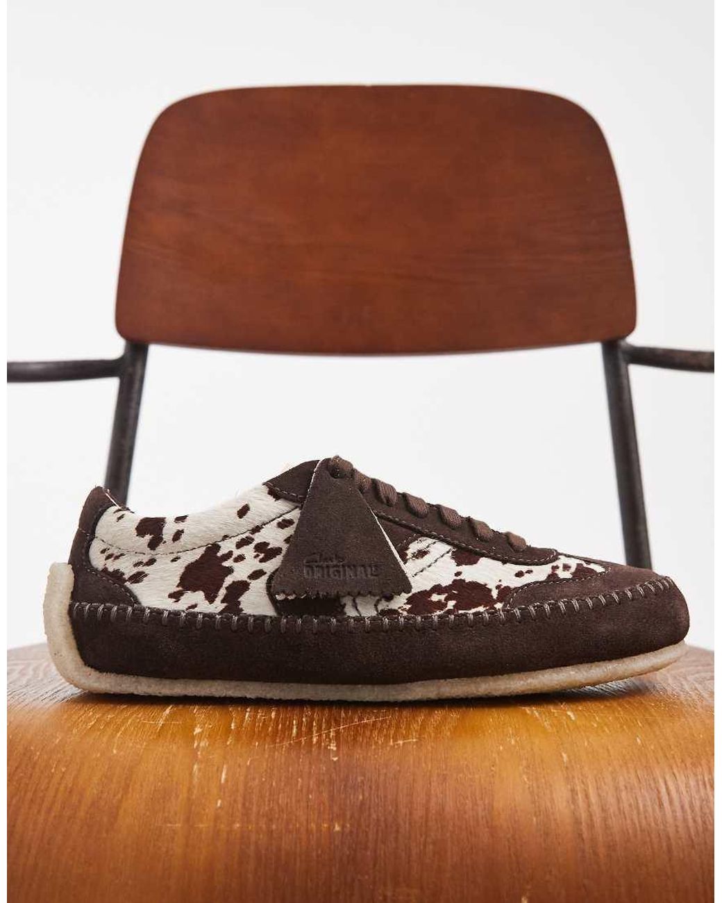 Tor Low Sneakers Basse Con Stampa Mucca di Clarks in Brown