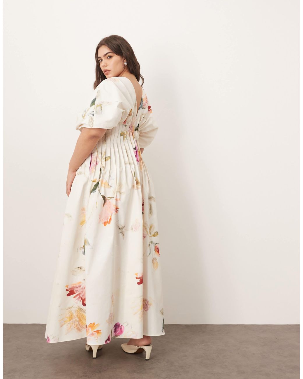ARRANGE Curve Cinched Waist Pleat Detail Maxi Dress in Natural | Lyst ARRANGE Curve Cinched Waist Pleat Detail Maxi Dress in Natural | Lyst