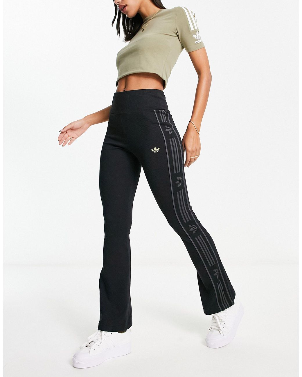 Pantaloni adidas zampa clearance