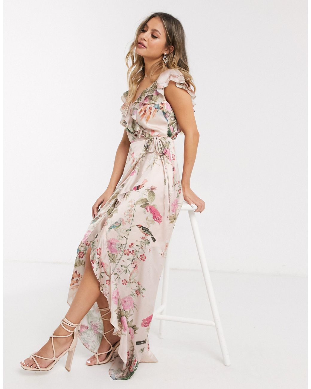 Lipsy X Abbey Clancy Midi jurk Met Overslag En Ruches Aan in het