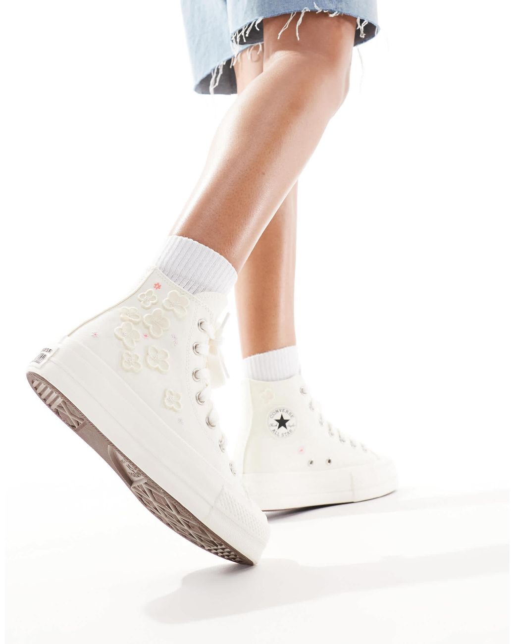 Cream converse laces deals