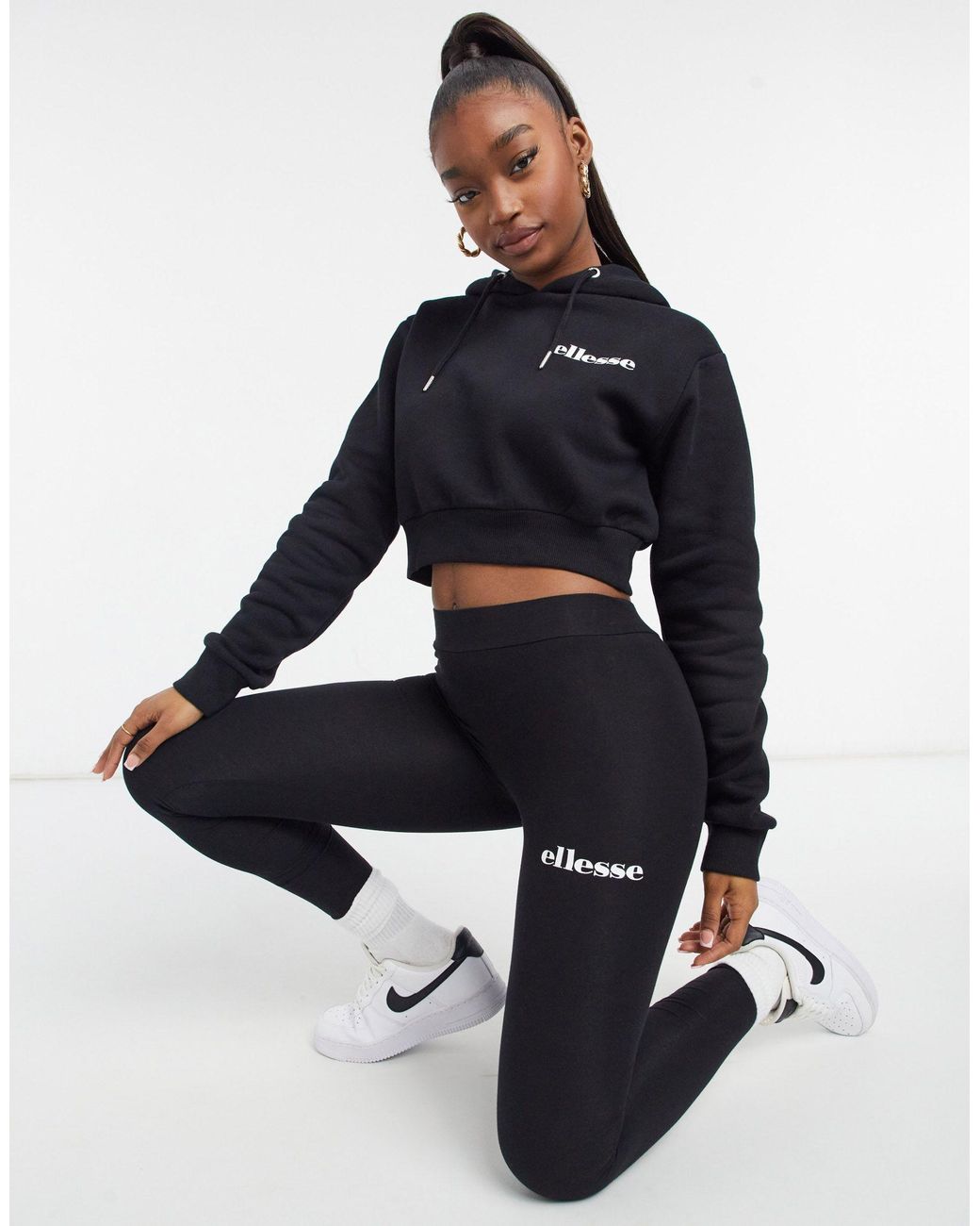 Ensemble avec sweat à capuche court et legging Ellesse en coloris Noir |  Lyst