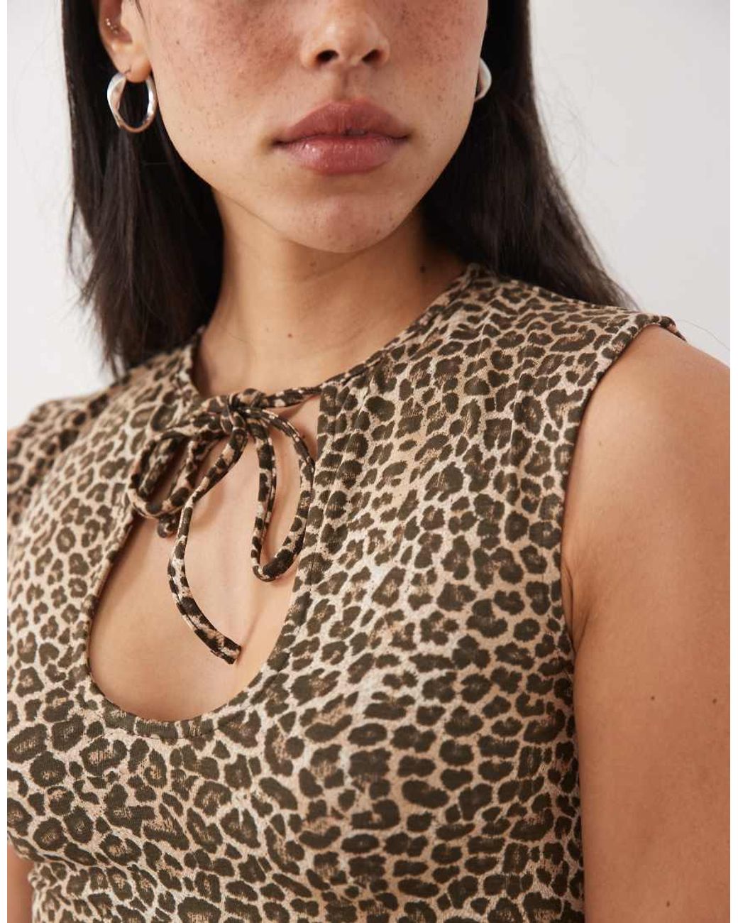 Motel Multicolor Ernesta Keyhole Top