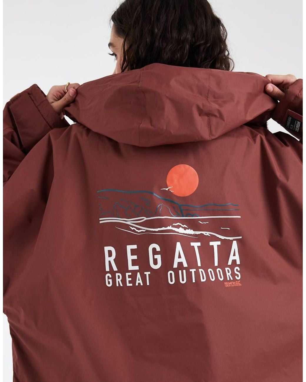 Regatta Red Waterproof Changing Robe