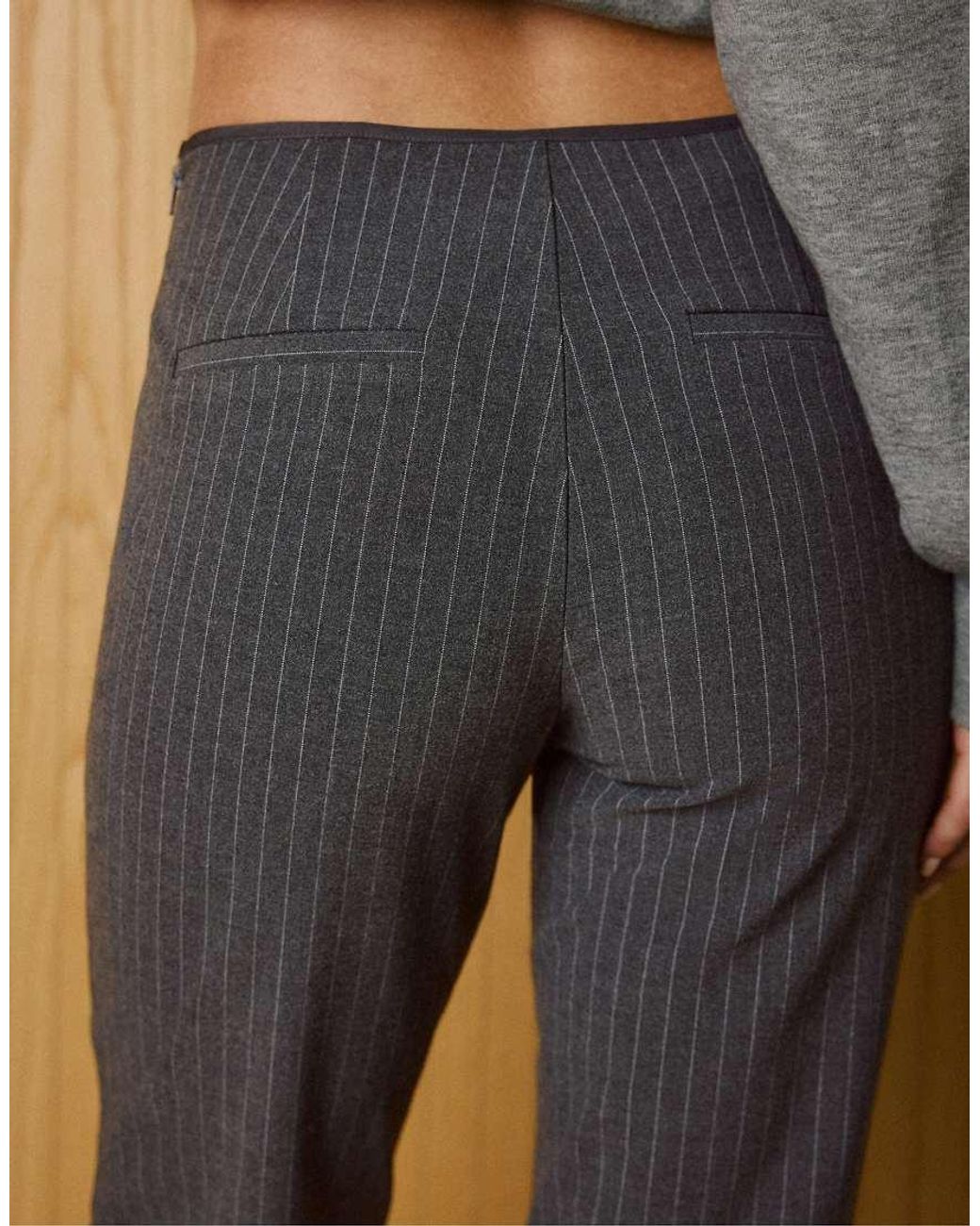Stradivarius Gray Striped Smart Capris