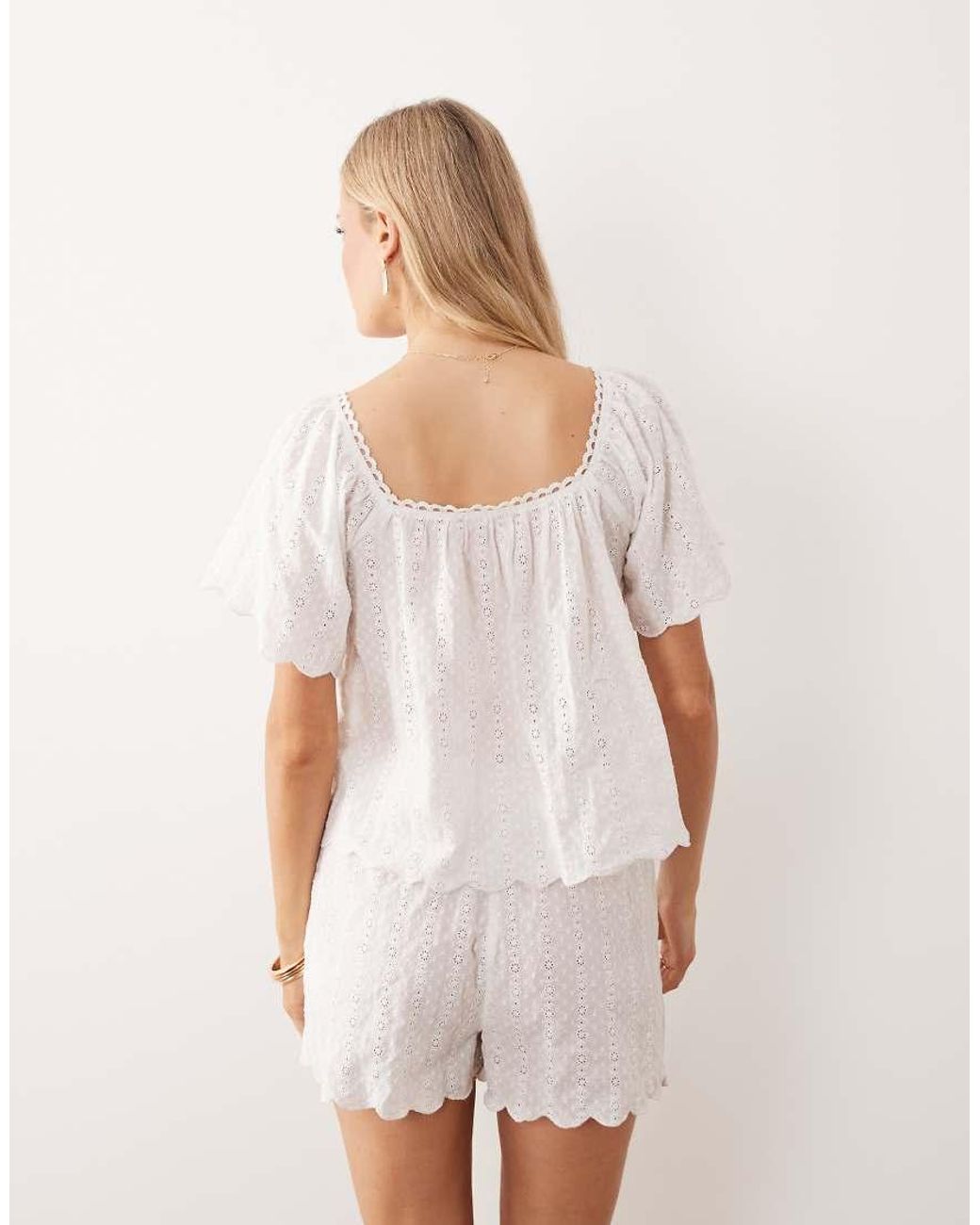 Iisla & Bird White Tie Front Beach Top With Lace Detailing