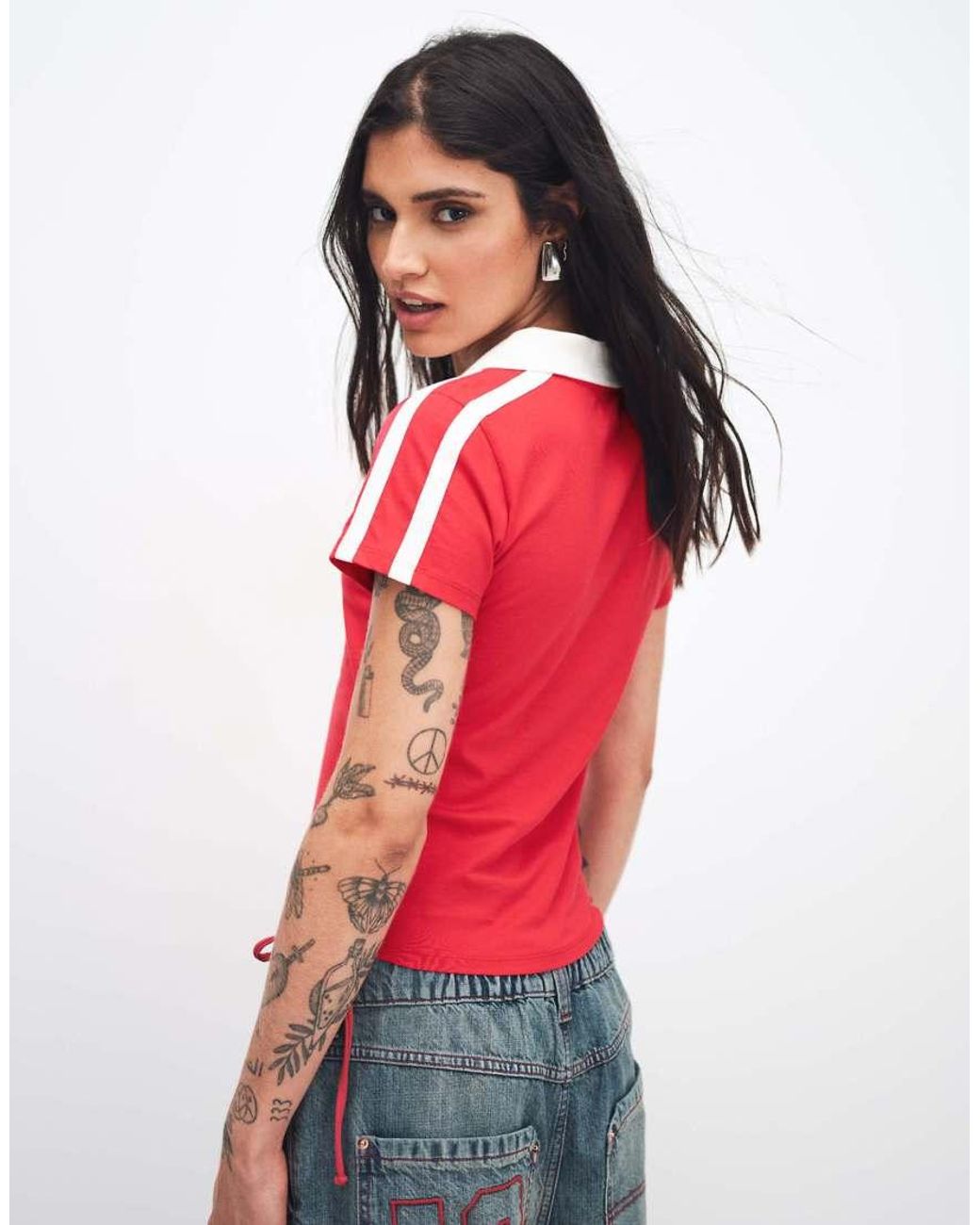 The Frolic Red Exclusive Cotton 'hot Girls Love Football' Script Graphic Front Collated Baby Tee