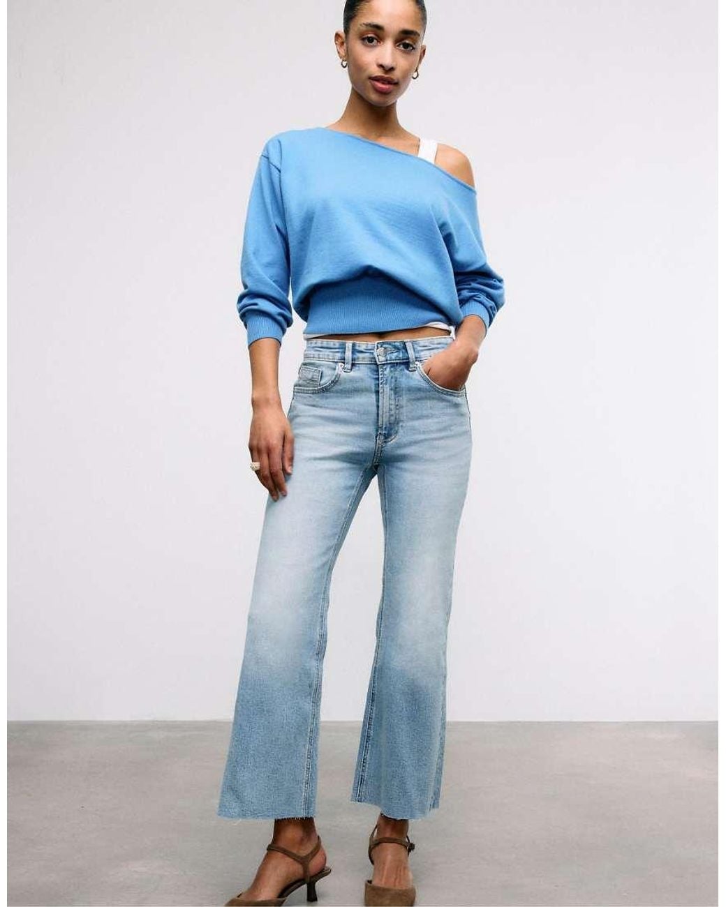 Stradivarius Blue D78 Cropped Flared Jeans
