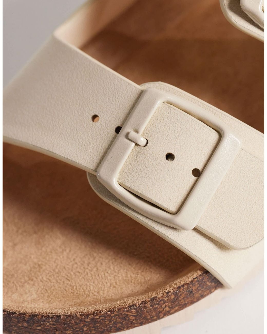 SEQWL White Olsen Double Buckle Flat Sandals