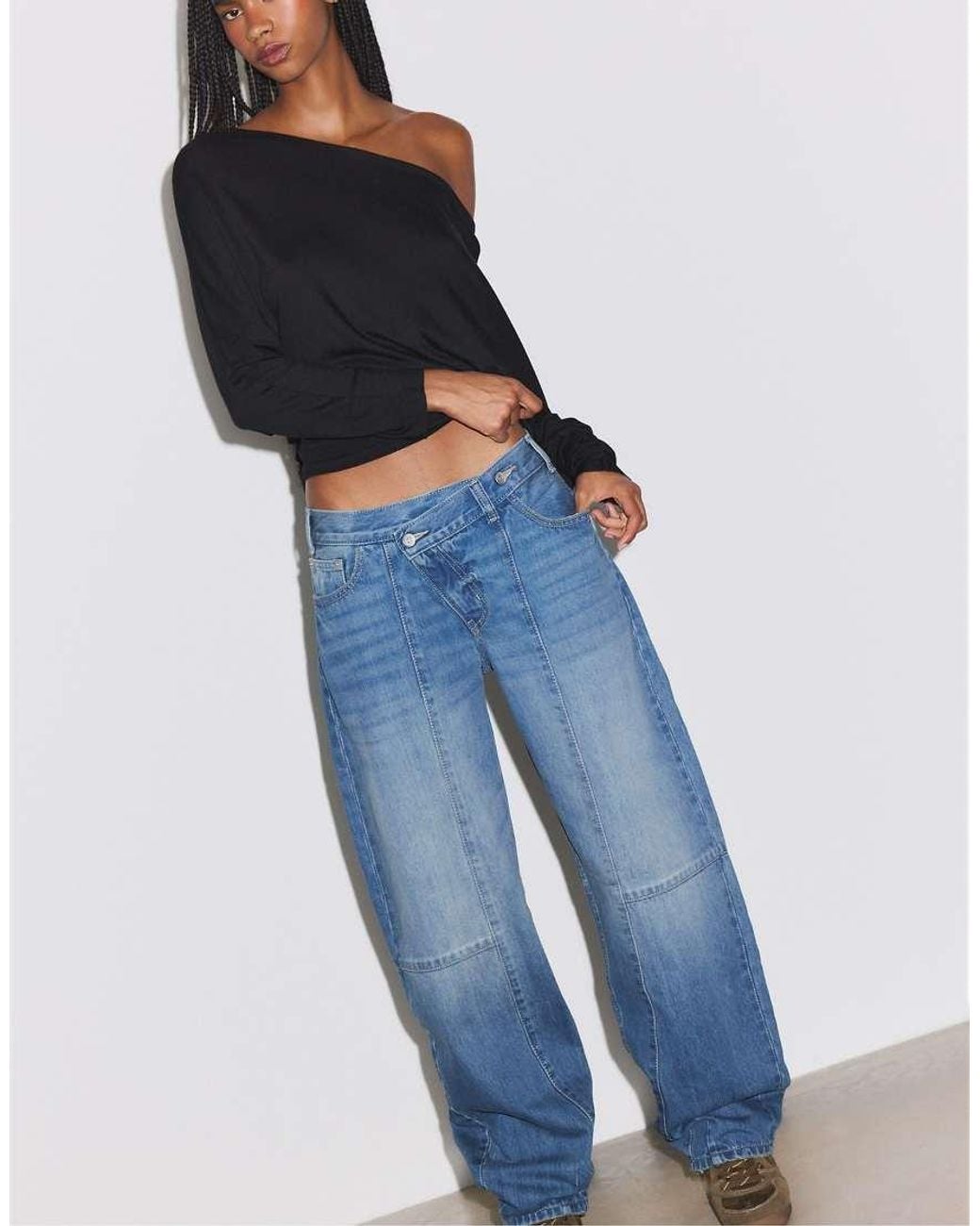 Stradivarius Blue Crossover Waist Barrel Jeans