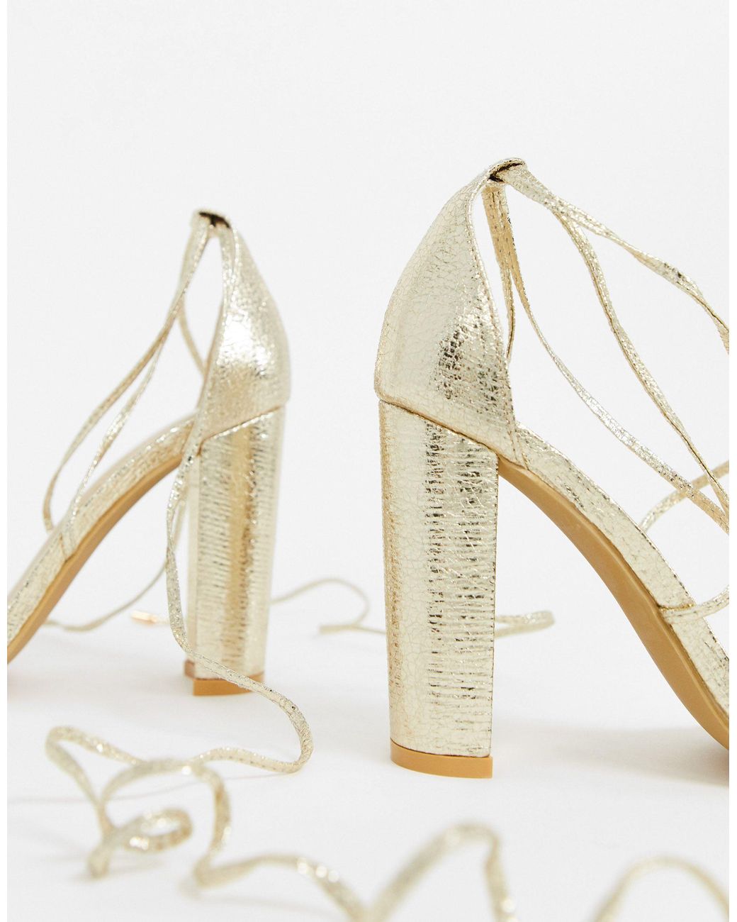 Sandali allacciati alla caviglia con tacco largo oro di Glamorous in  Metallizzato | Lyst