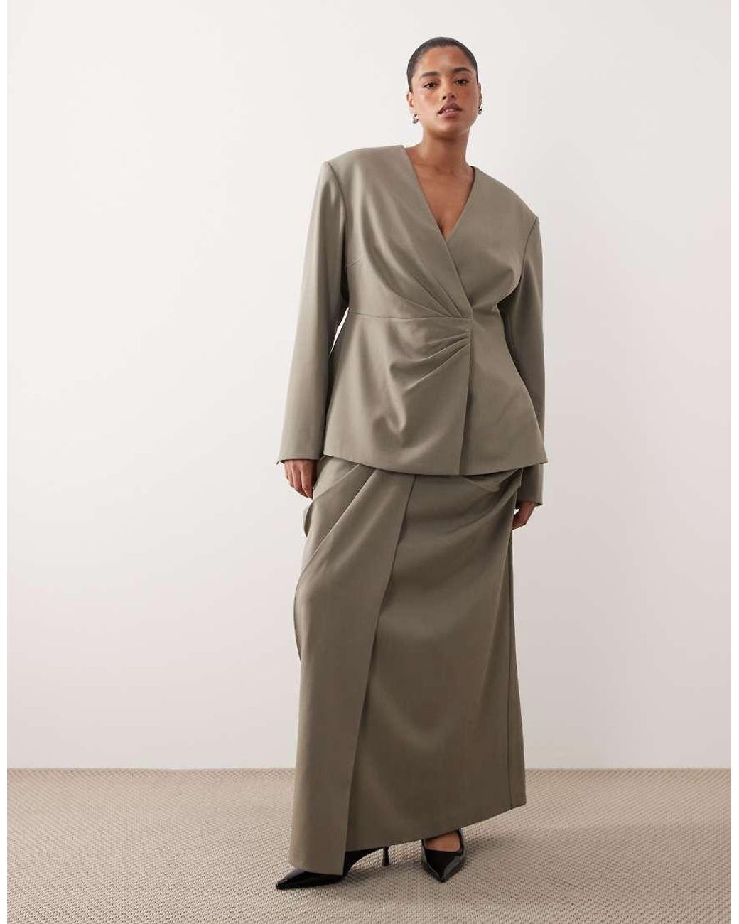 ARRANGE Brown Curve Cinched Collarless Pleated Wrap Blazer