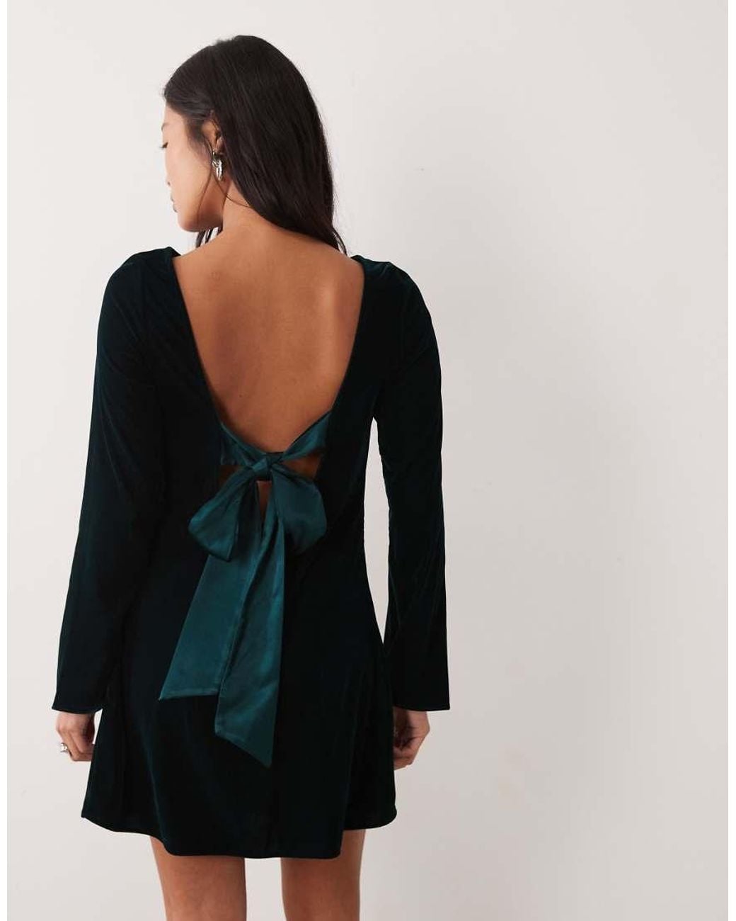 Nobody's Child Petite Black Joelle Open Back Tie Detail Long Sleeve Velvet Mini Dress