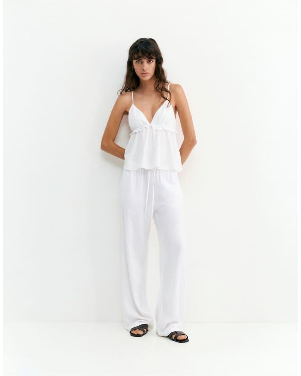 Pull&Bear White Linen Blend Ruffled Top