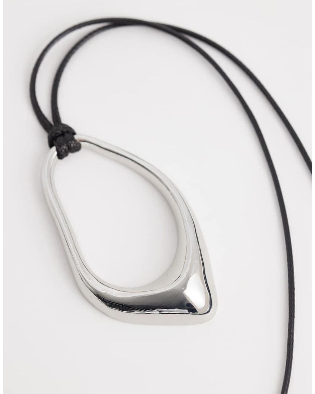 Collana Lunga di ASOS in White