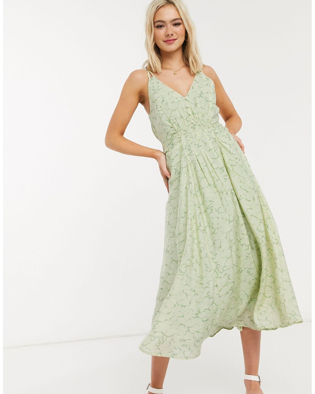 Moon River Patterned Ruched Front Midi Dress in Green - Lyst