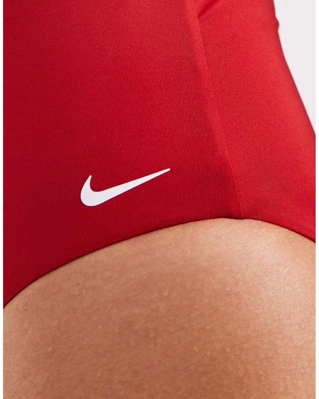 Nike di Nike in Red
