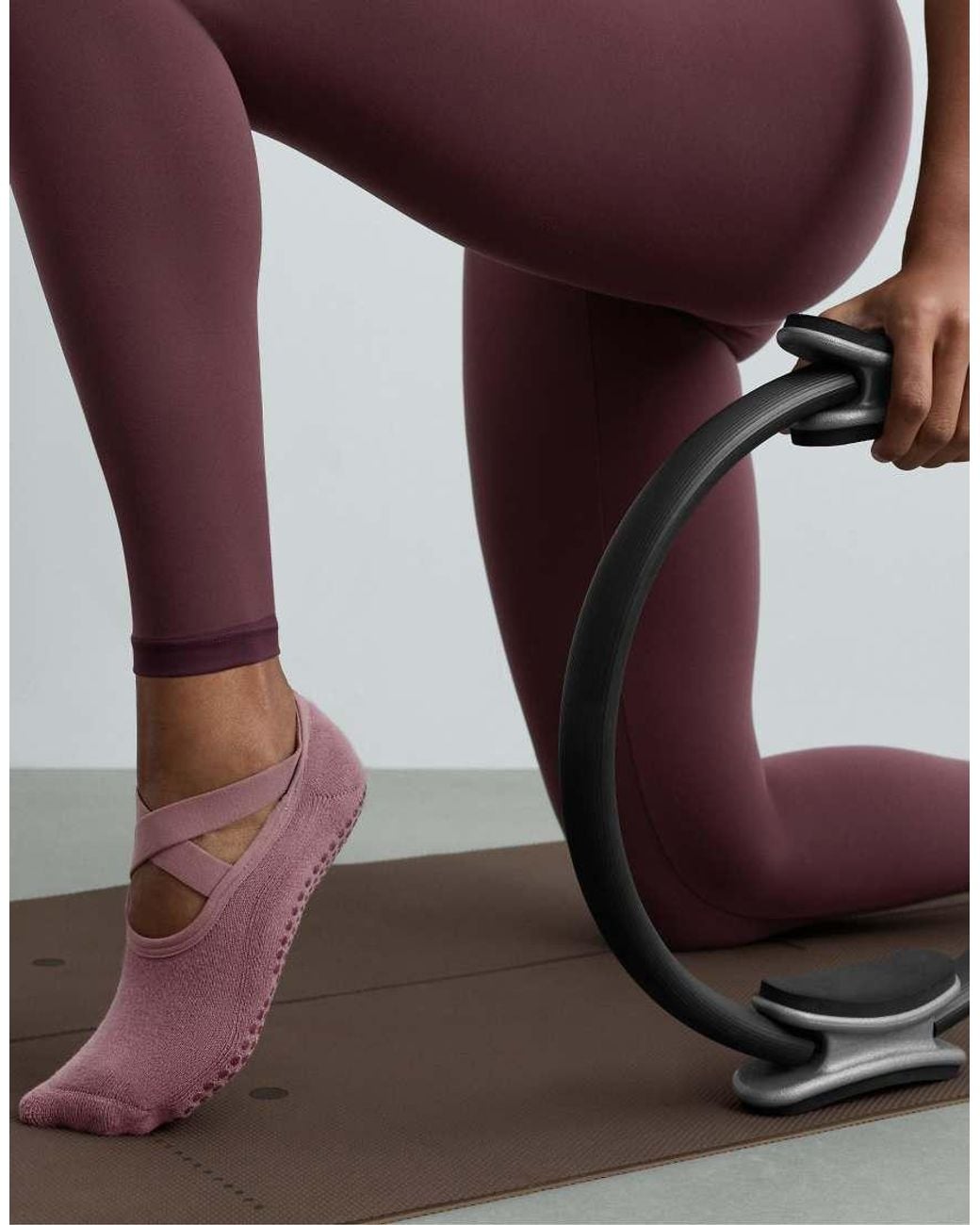 Oysho Pink 2 Pairs Of Padded Cotton Blend Yoga And Pilates Socks With Crossover Straps