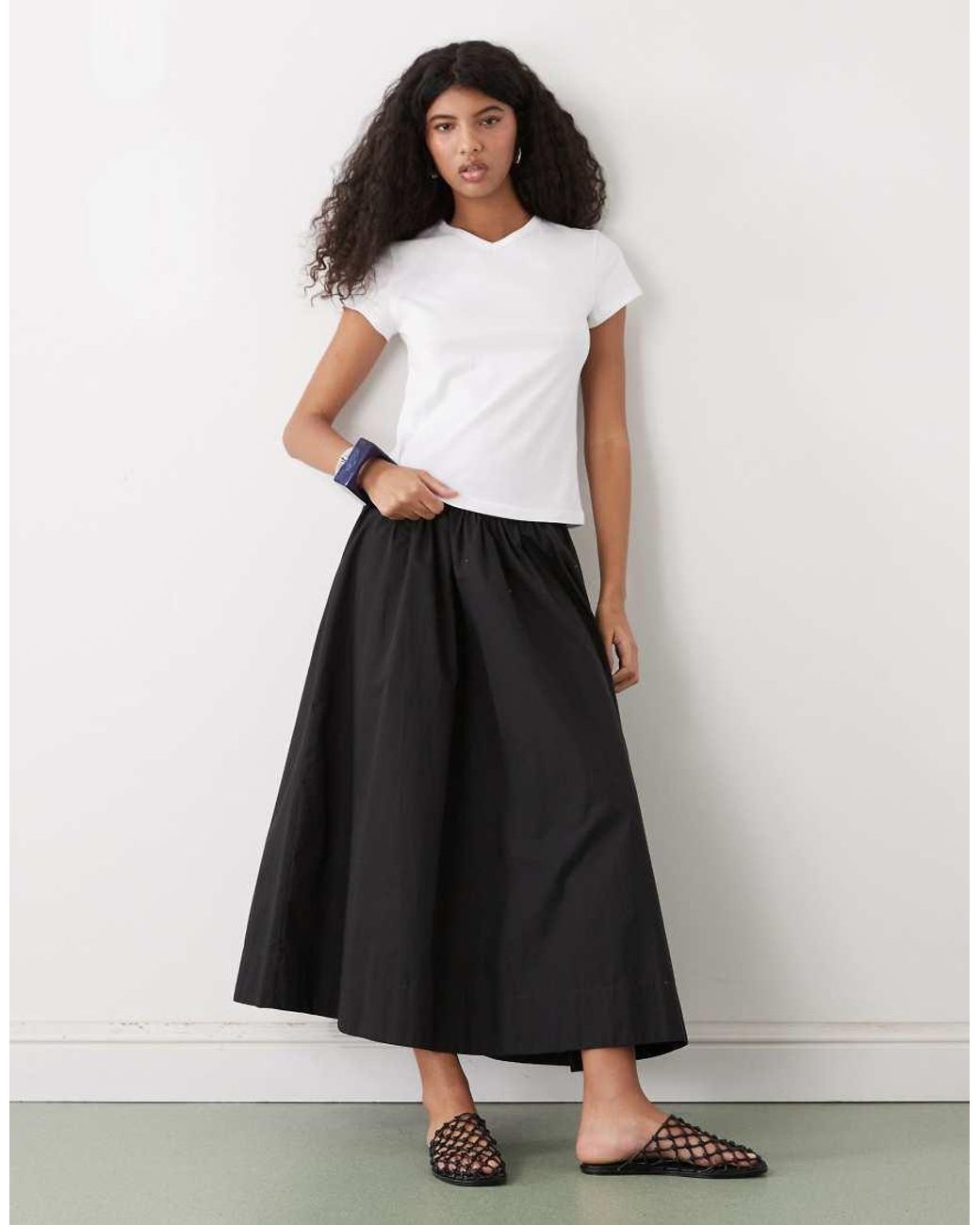 Weekday Fleur in het White