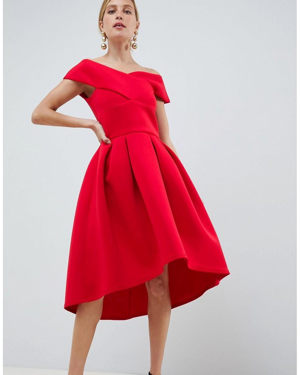 Robe de bal de promo style Bardot à jupe patineuse et croisée sur le devant  - Rouge True Violet en coloris Rouge | Lyst