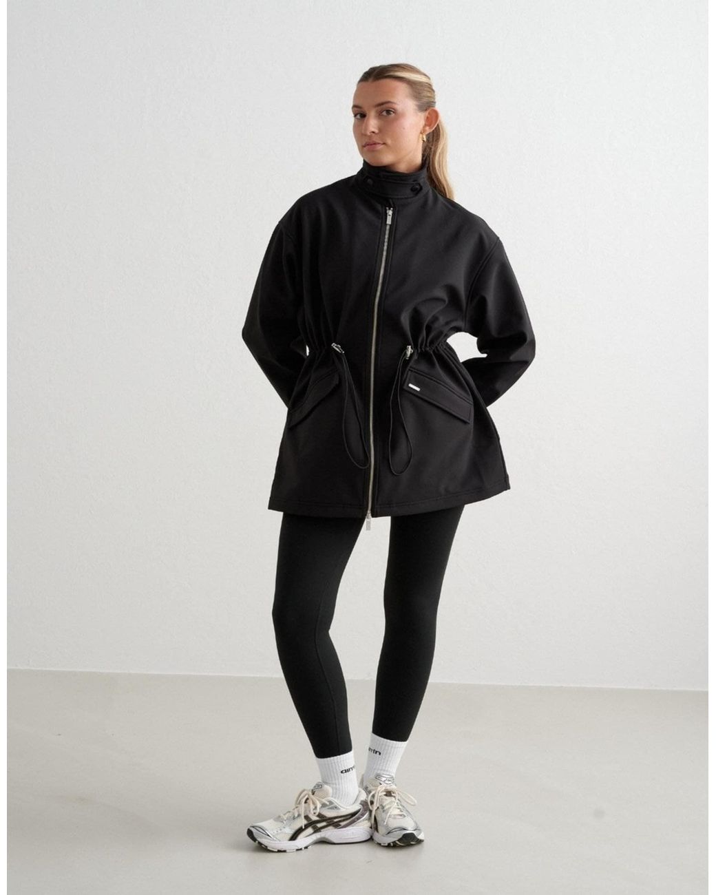 Veste souple Aim'n en coloris Black