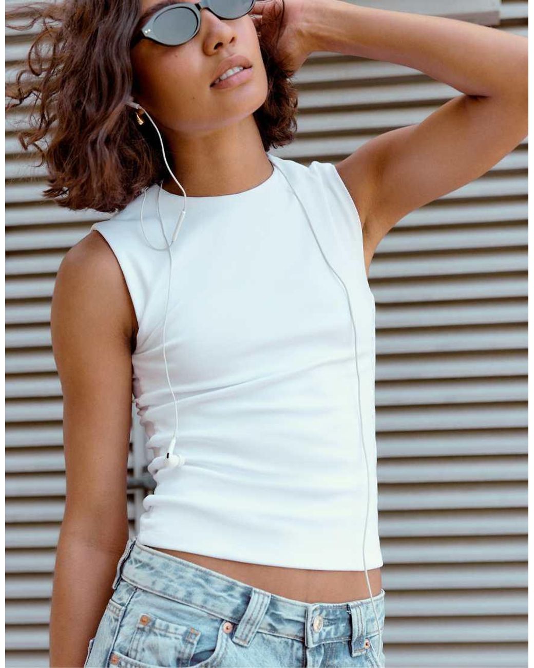 Stradivarius White Basic Sleeveless T-shirt