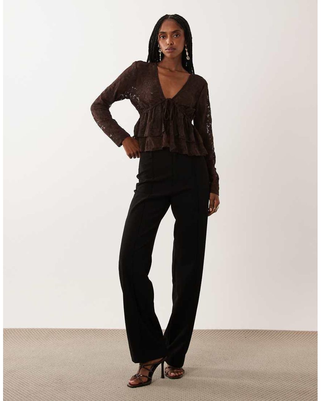 Top di Vila in Black