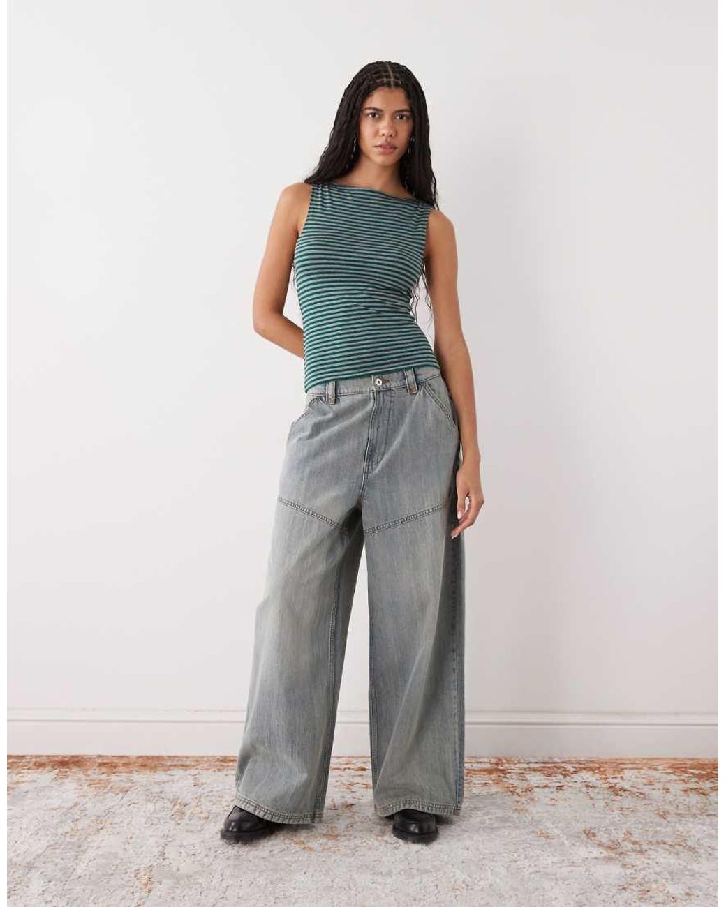 Annie di Weekday in Blue