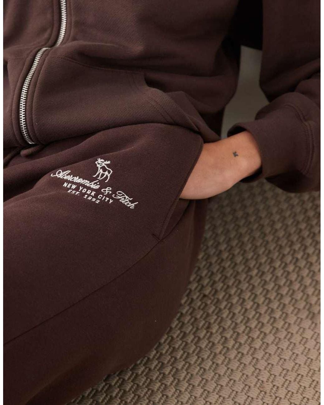 Abercrombie & Fitch Brown High Rise Wide Leg jogger Co-ord