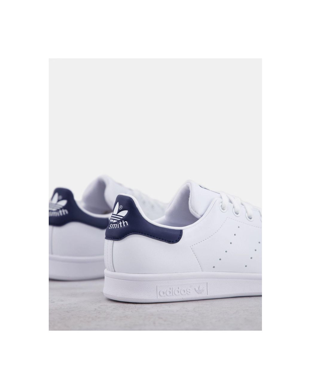 Stan smith - sneakers bianche con linguetta blu navy - whiteadidas  Originals in Pelle da Uomo | Lyst