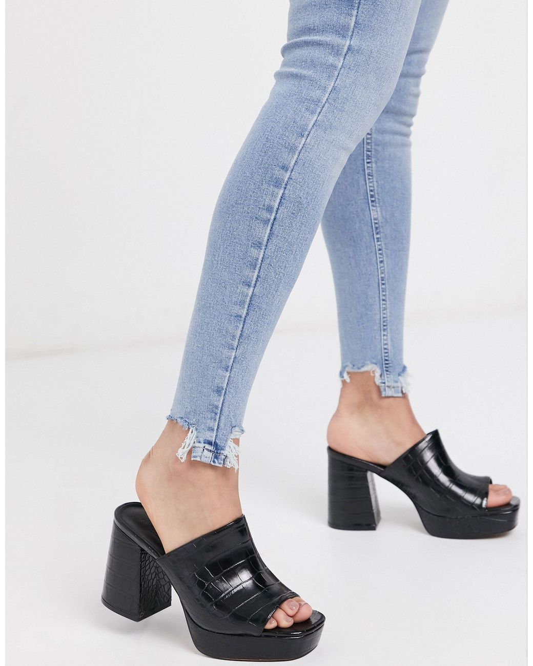 Raw hem jamie jeans deals