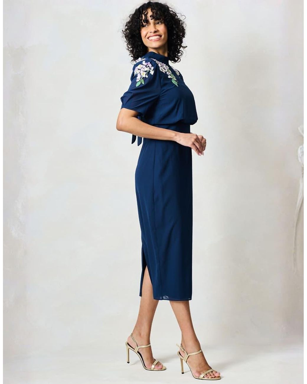 Hope & Ivy Blue The Aria Embellished Midi Pencil Dress With Bow Detail