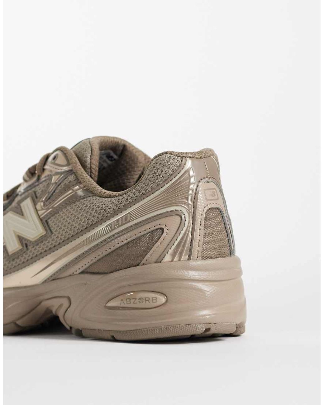 New Balance Brown 740 Trainers