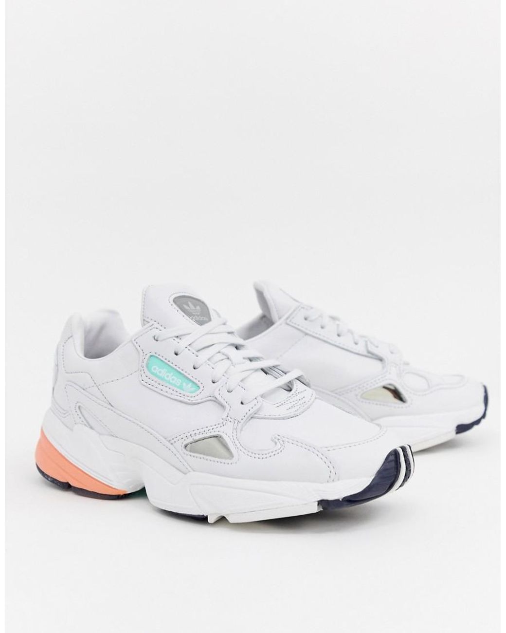 adidas de cuero blancas