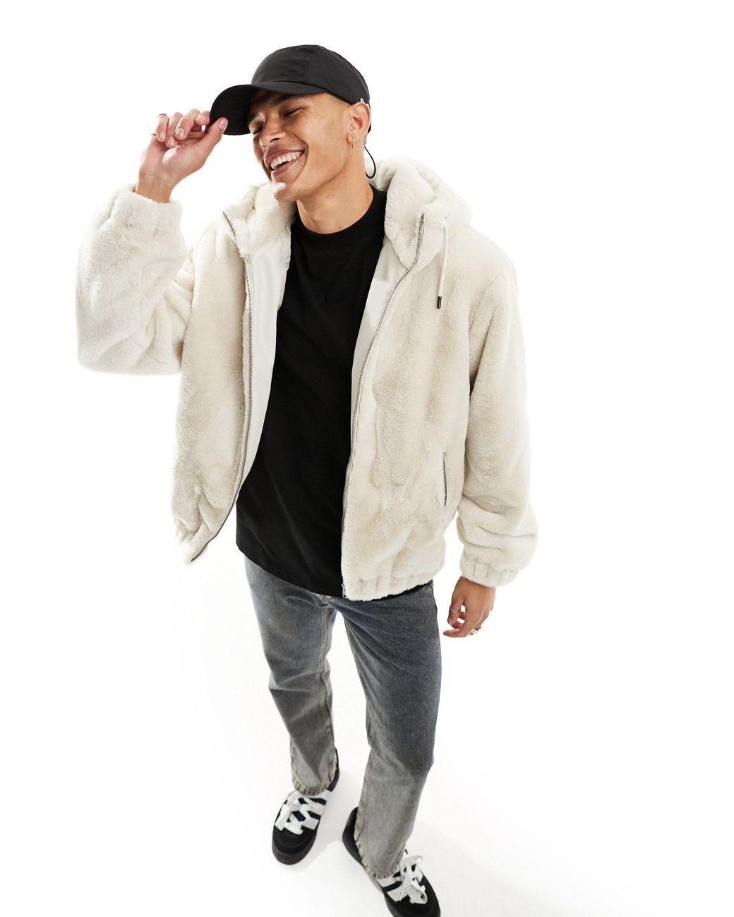bershka-Neutral-Faux-Fur-