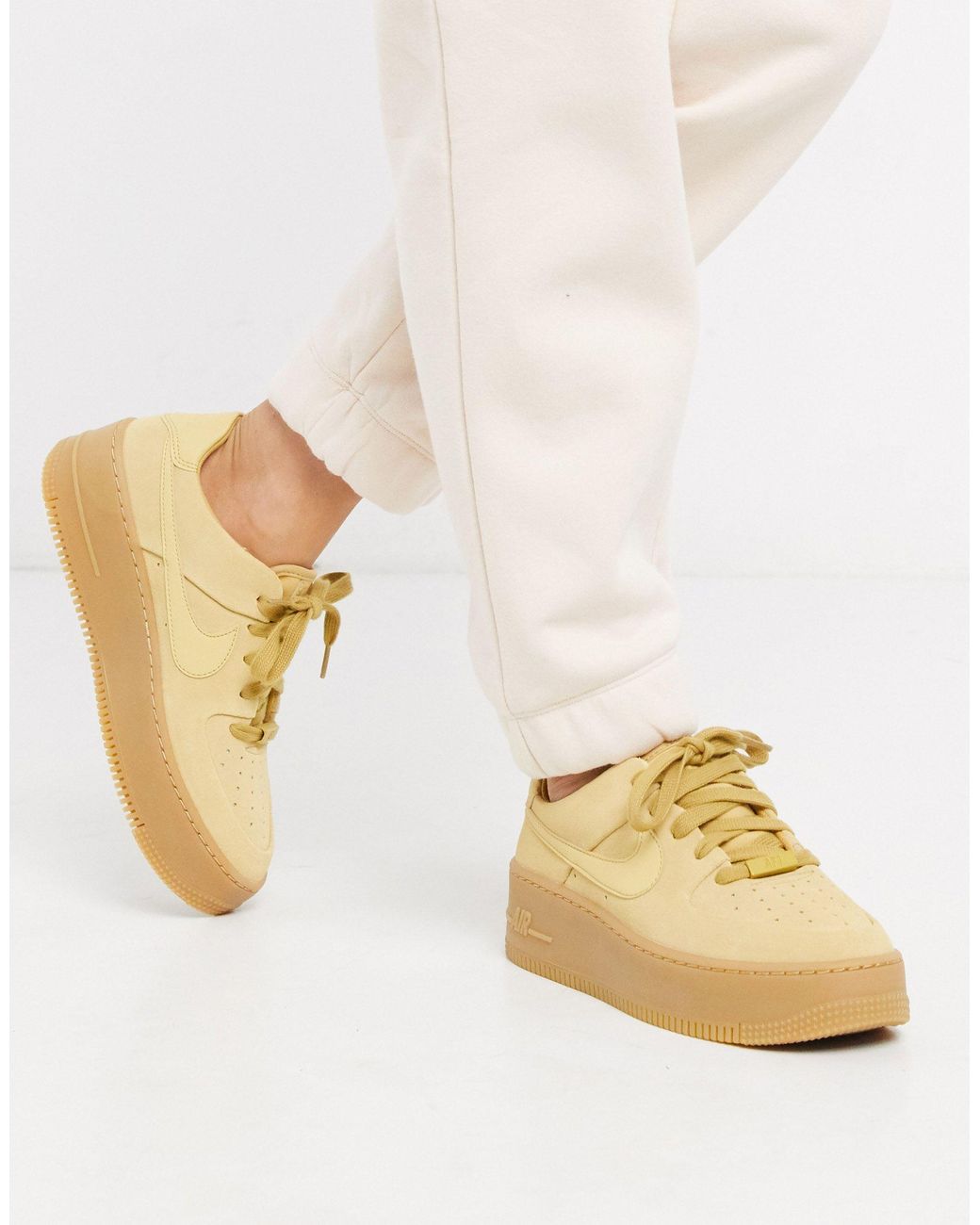 Nike Beige With Gum Sole Air Force 1 Sage Sneakers-cream in Natural | Lyst  Australia