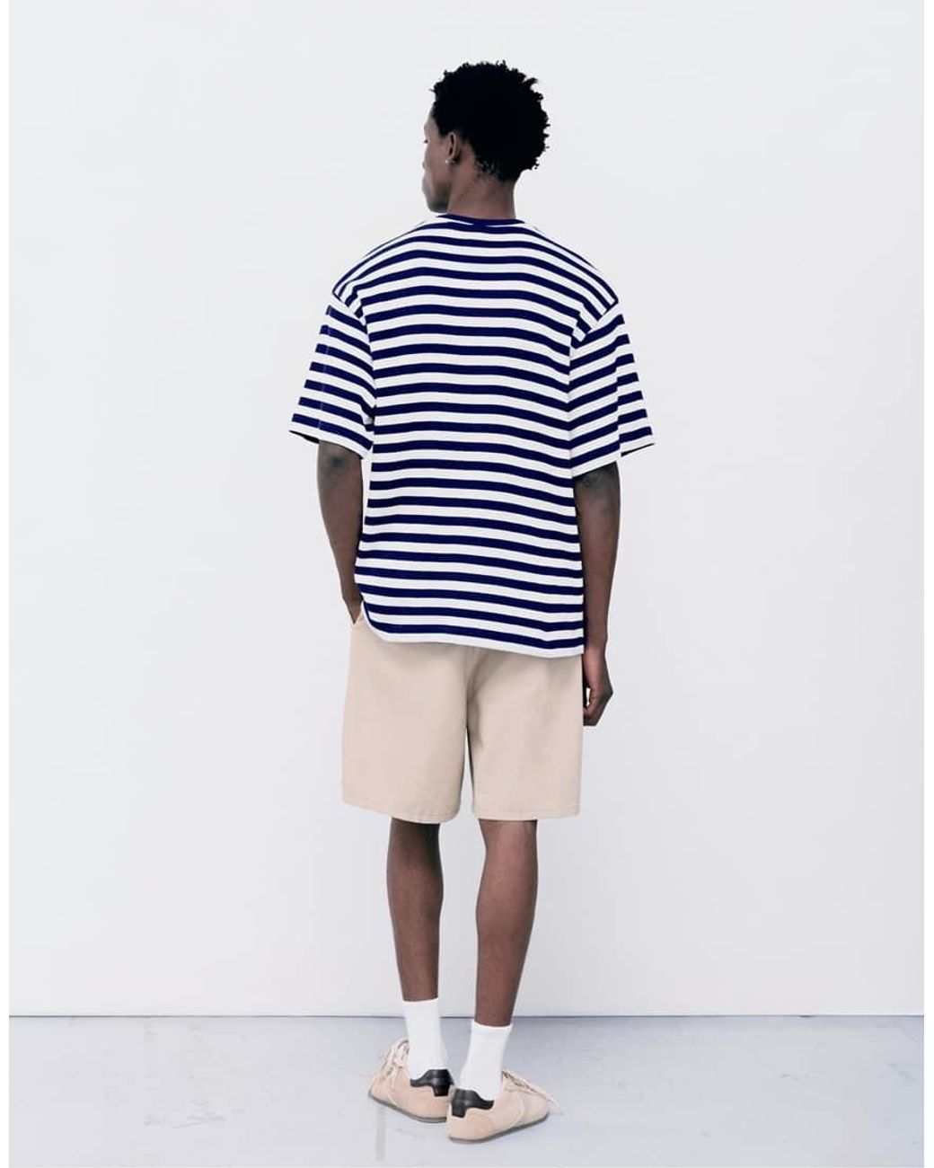 Pull&Bear Blue Regular Striped T-shirt for men