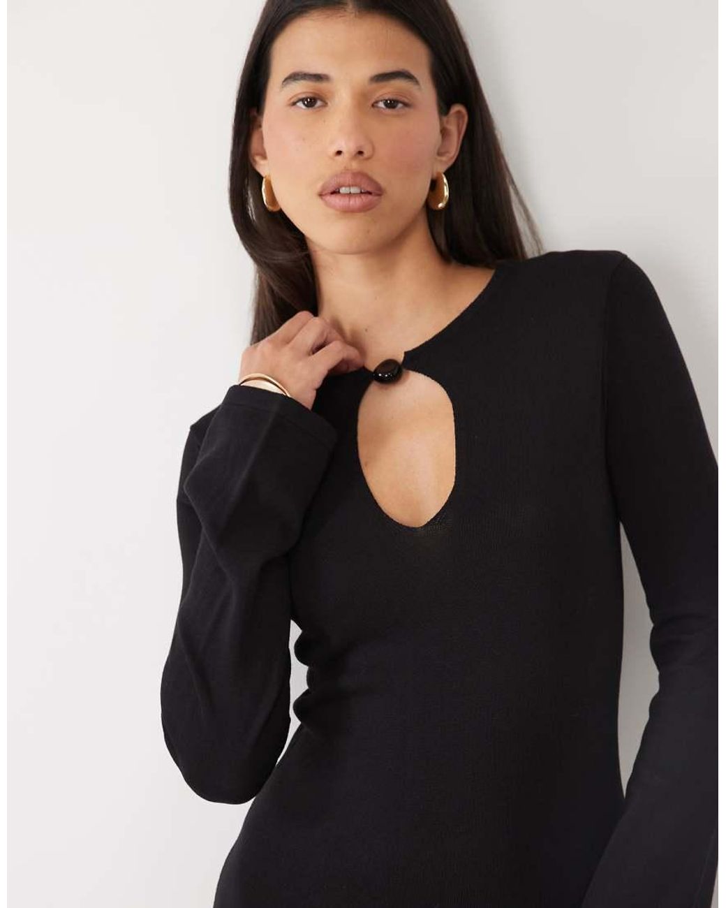 Pretty Lavish Black Knitted Keyhole Detail Long Sleeve Maxi Dress