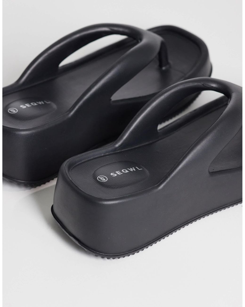 SEQWL Black Thong Flatform Wedge