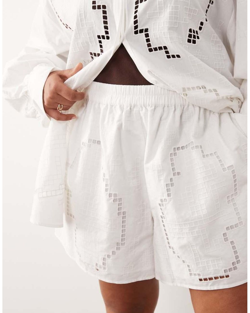 ARRANGE White Curve Cutwork Embroidered Short Co-Ord
