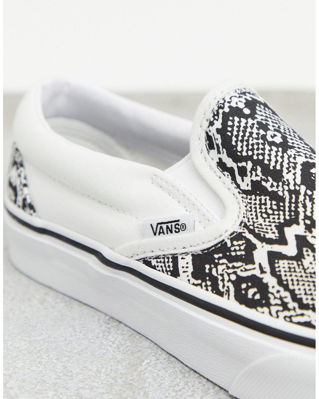 Discipline Giftig T Vans Snakeskin-print Slip-on Sneakers in White | Lyst