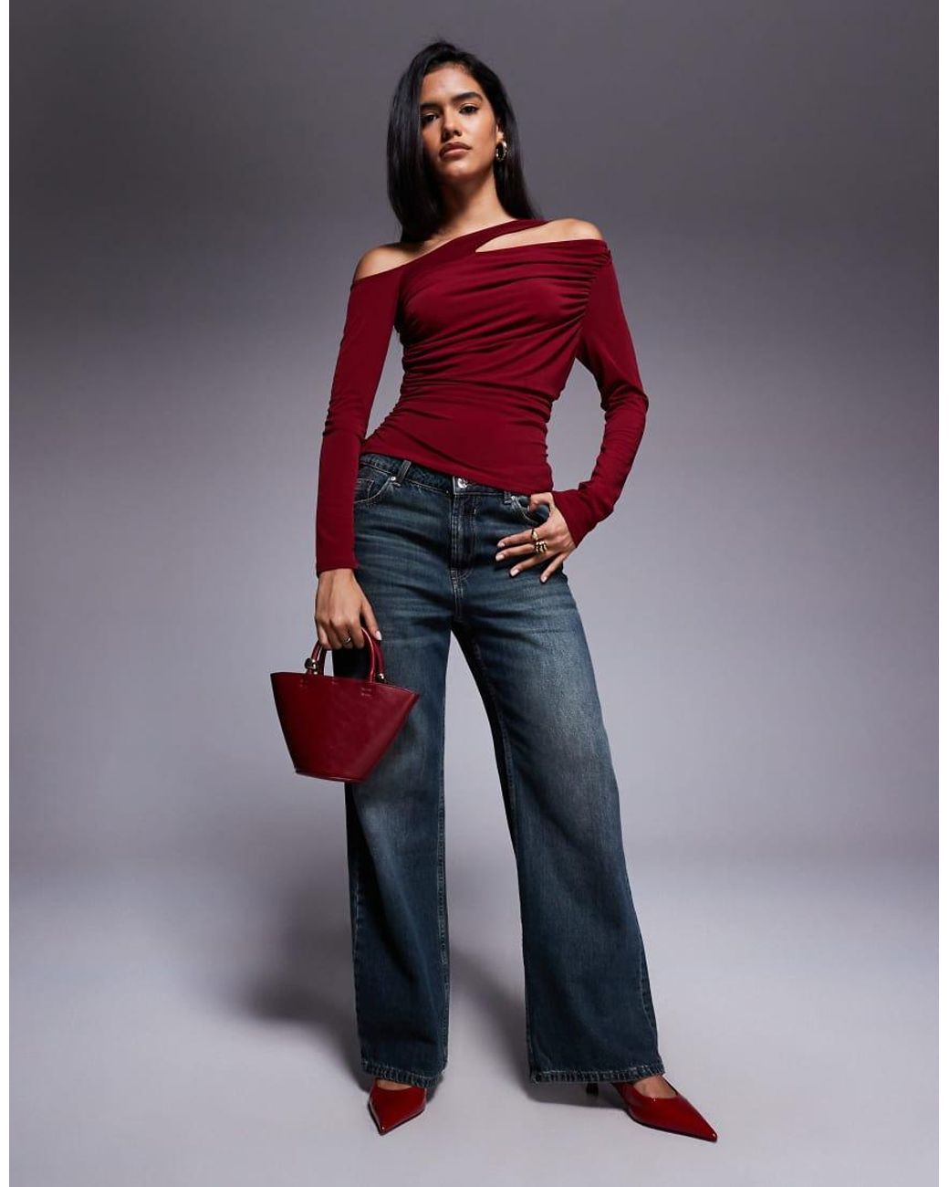 ASOS Asymmetrische Top Van Soepele Stof Met Lange Mouwen En Uitsnijding in het Red