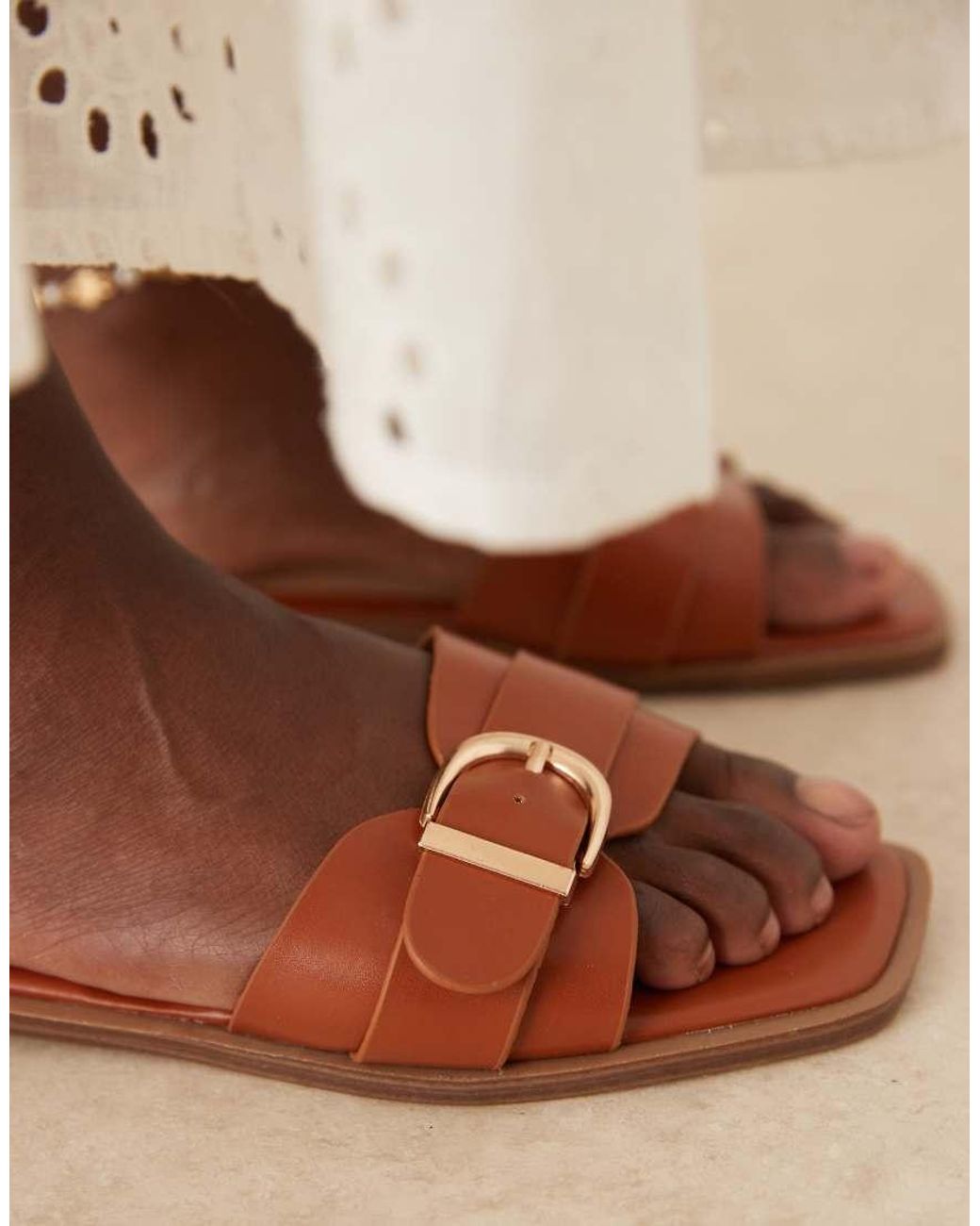 Raid di Raid Wide Fit in Brown