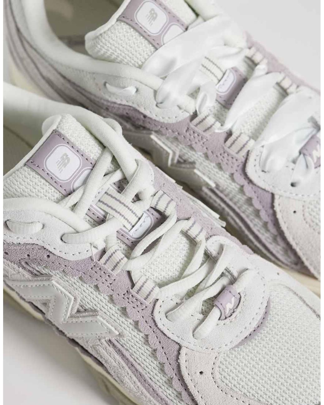 New Balance White 204l Scallop Trainers