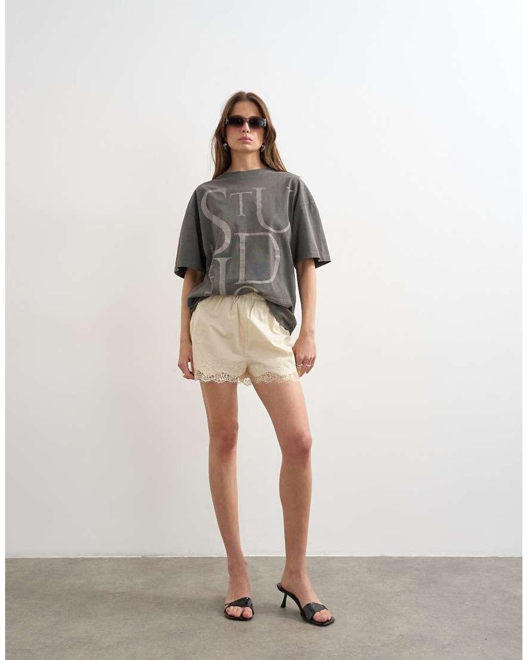 TOPSHOP Gray Crinkle Lace Trim Short