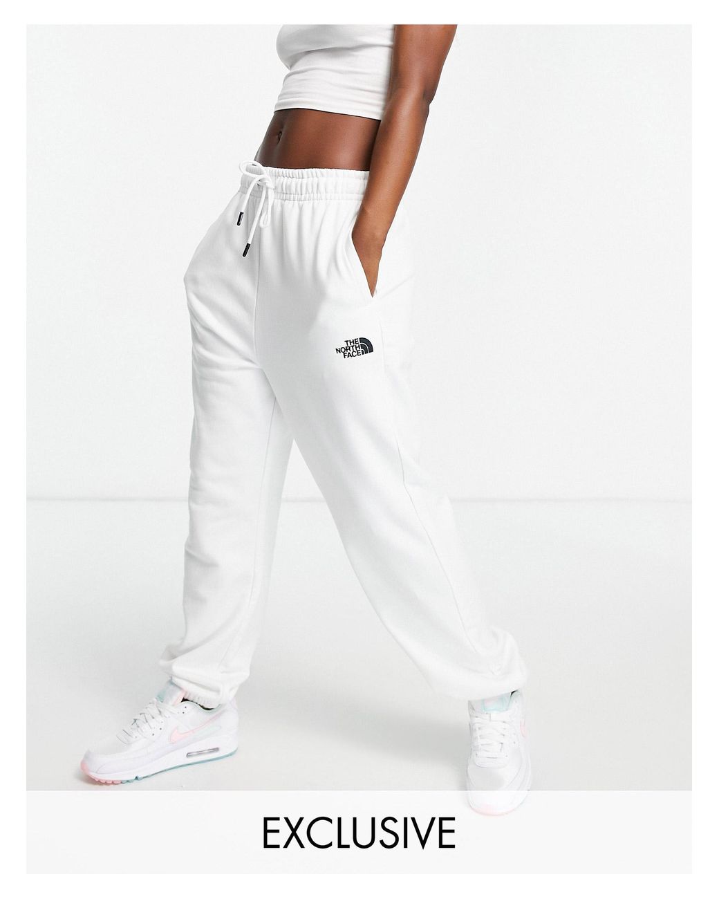 The North Face Oversized Essential Sweatpants in White | Lyst