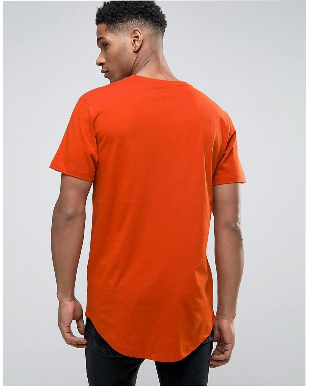 https://cdna.lystit.com/1040/1300/n/photos/asos/b0692930/only-sons-Orange-Longline-Curved-Hem-T-shirt.jpeg
