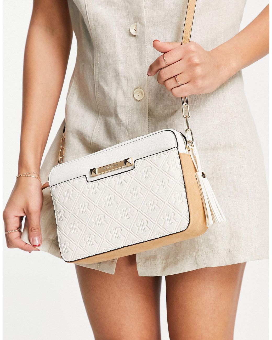 Boxy cross body bag outlet