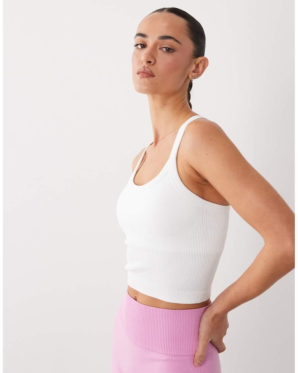 4505 White Sculpting Seamless Convertible Strap Vest With Inner Bra