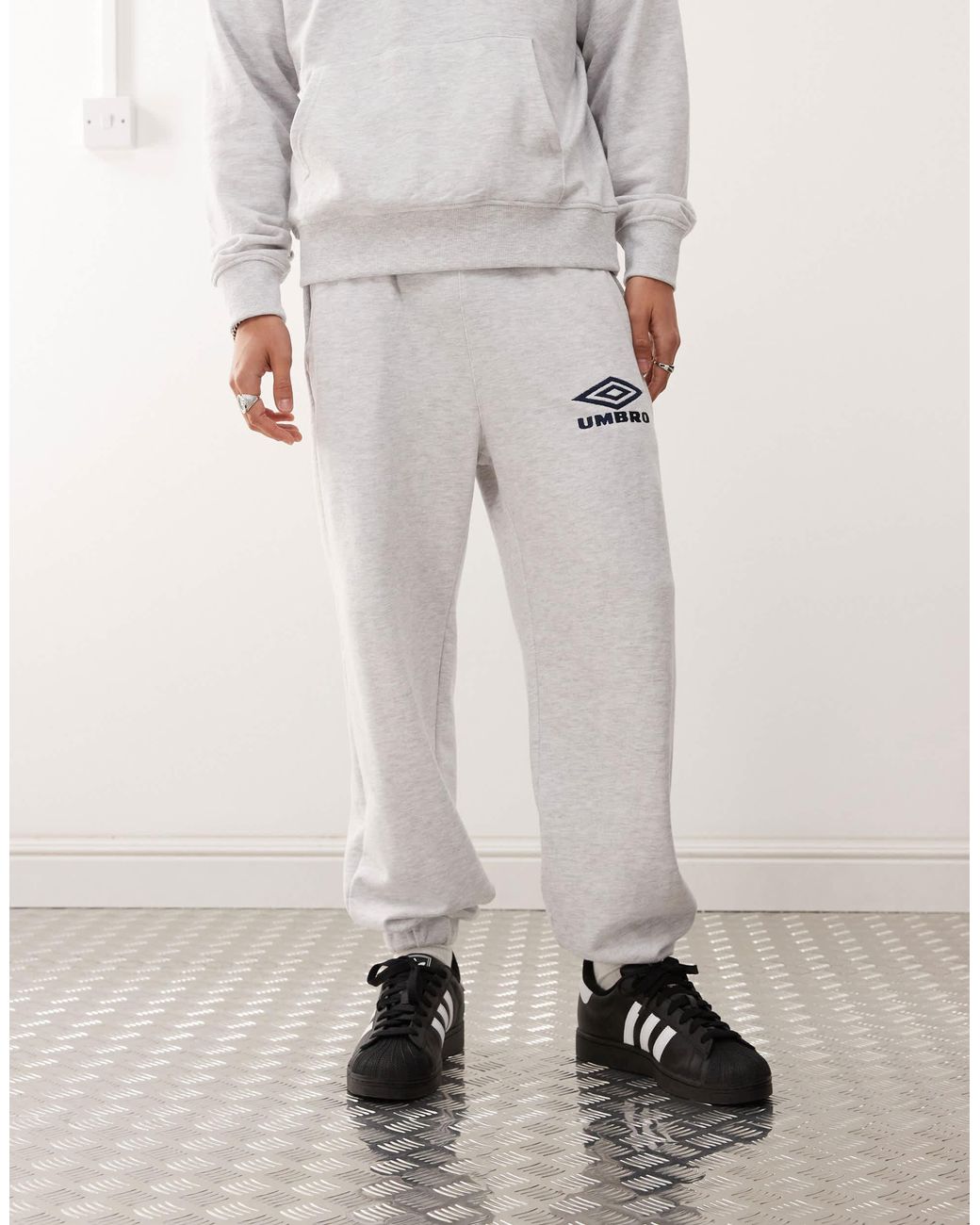 Pantalon Umbro pour homme en coloris Gray